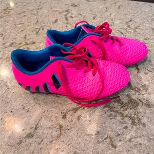 Youth cleats size 12